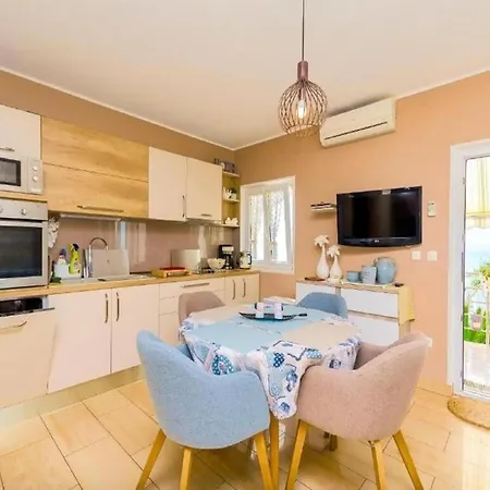 Nives - Two Bedroom A3 特罗吉尔