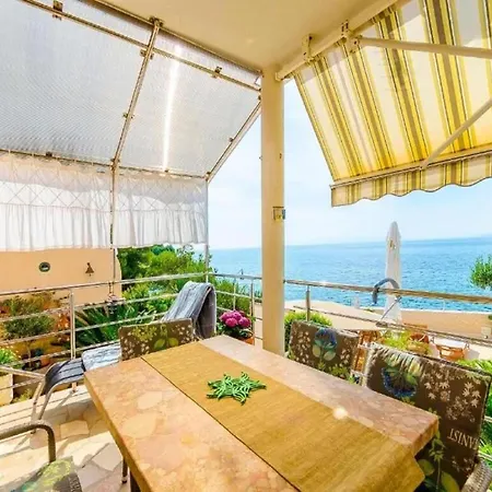 Nives - Two Bedroom A3 Appartement Trogir