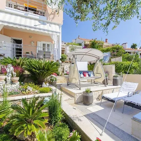 Nives - Two Bedroom A3 * Trogir