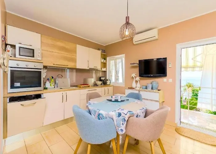 Nives - Two Bedroom A3 特罗吉尔